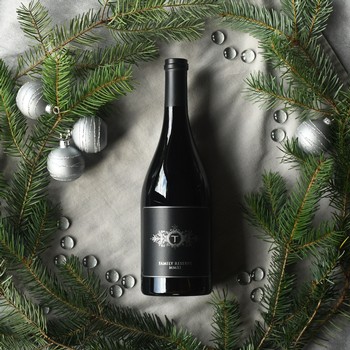 2011 Family Reserve Pinot Noir